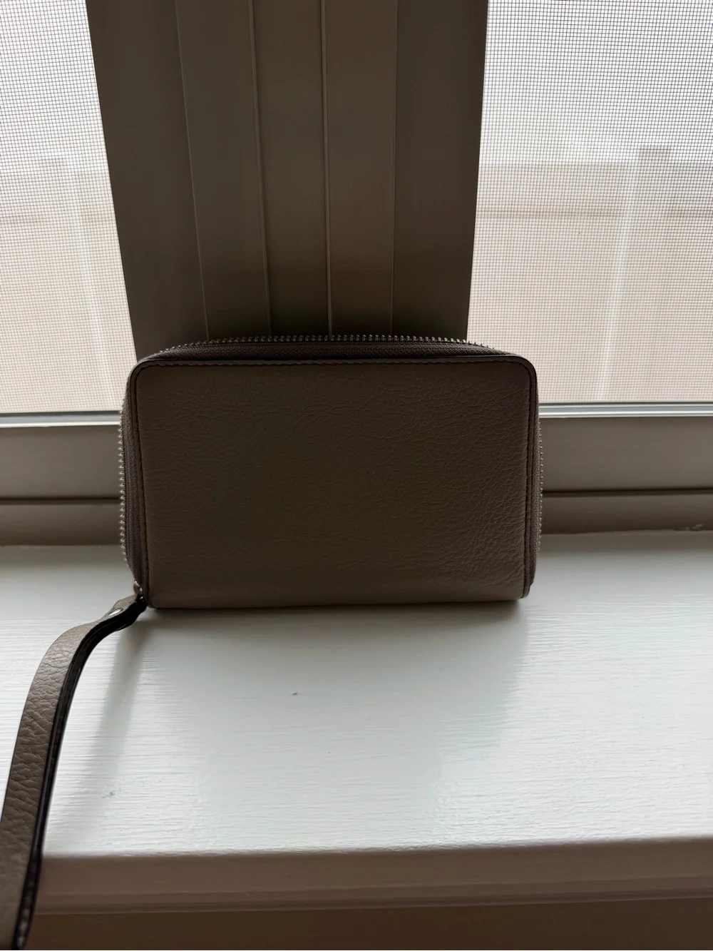 Marc Jacobs Taupe Leather Zip-Around Wristlet Wallet